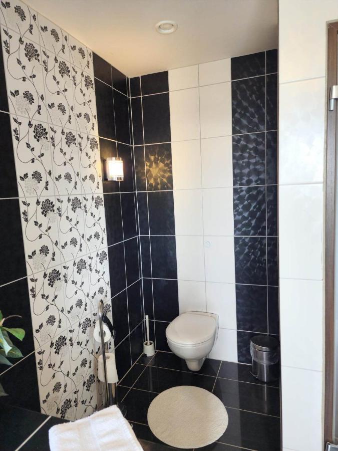 Kiljan Apartments & Rooms Blonduos Bagian luar foto